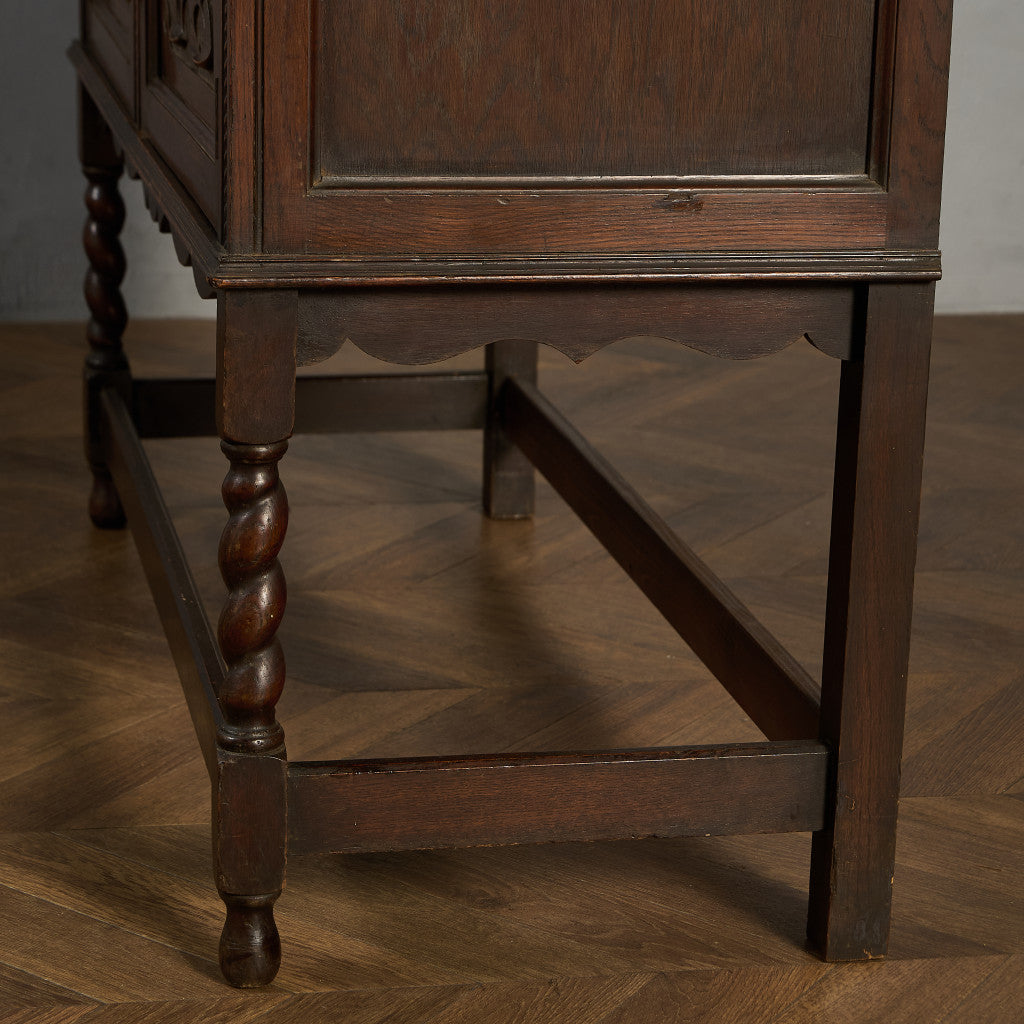 英国 クラシック ウェルシュドレッサー  食器棚