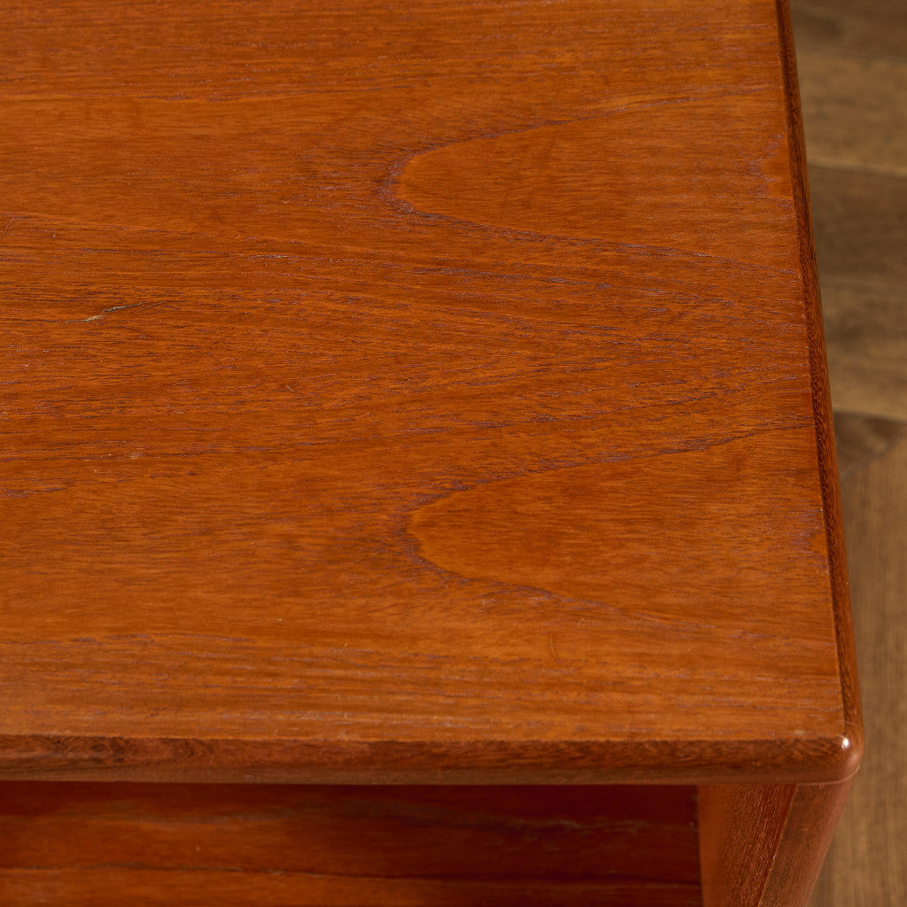 Fresco ナイトテーブル