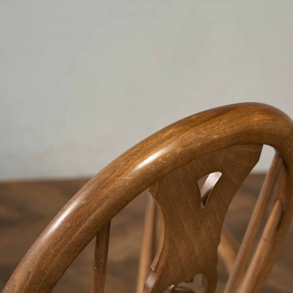 スワンバック アームチェア