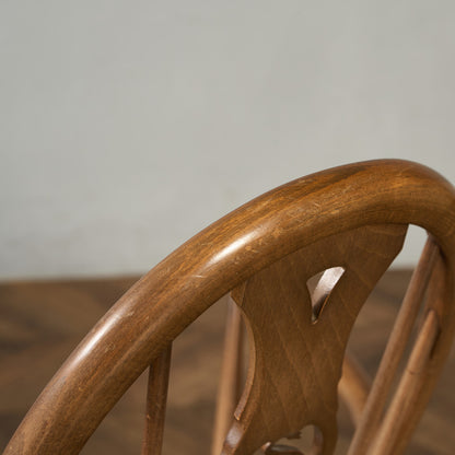 スワンバック アームチェア