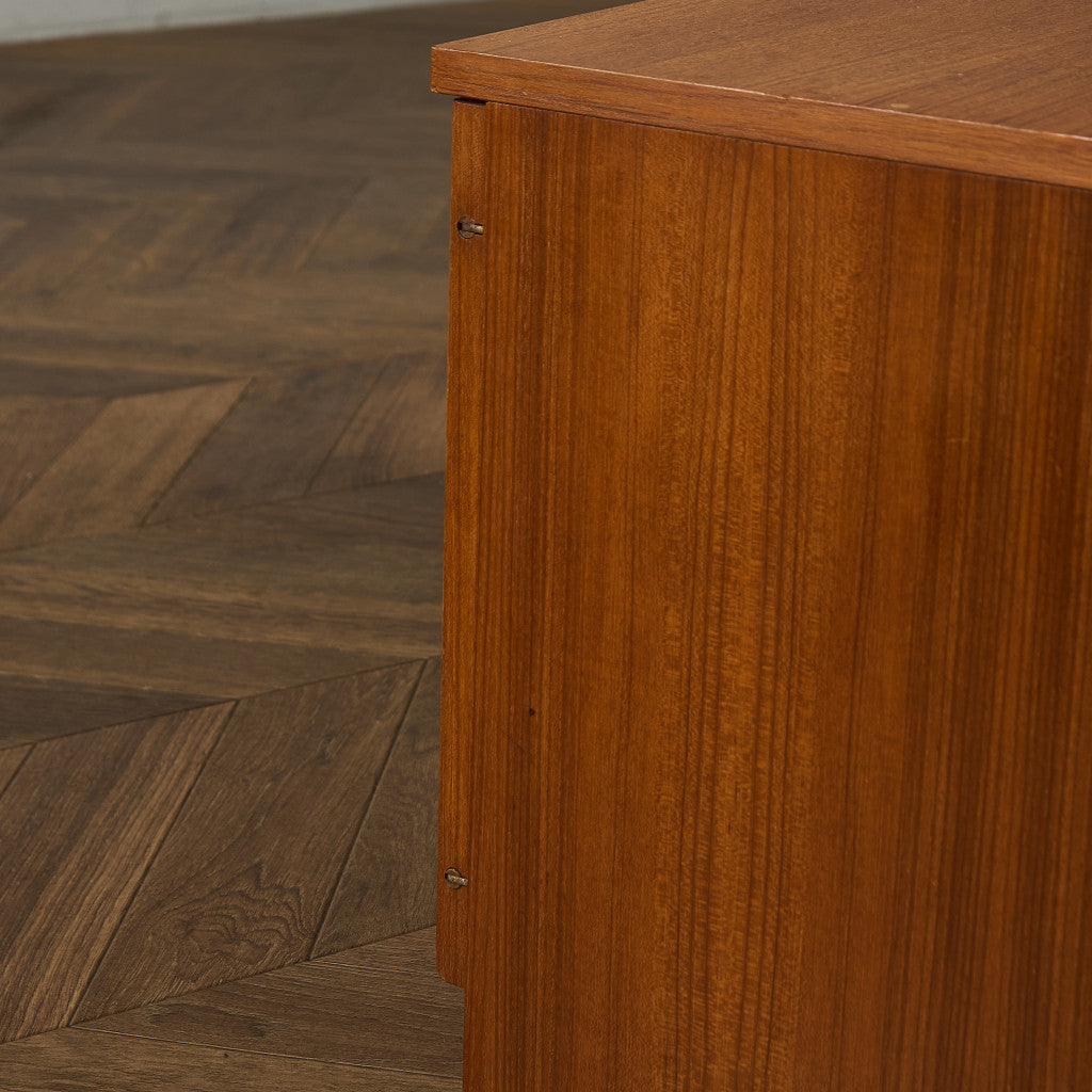 英国 ヴィンテージ キャビネット