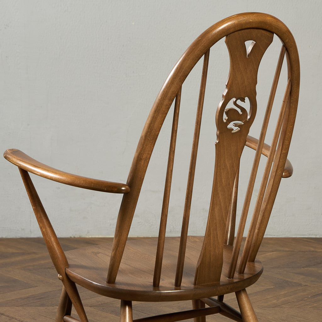 スワンバック アームチェア