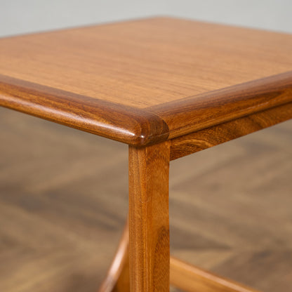 Astro セラミックタイルトップ ネストテーブル