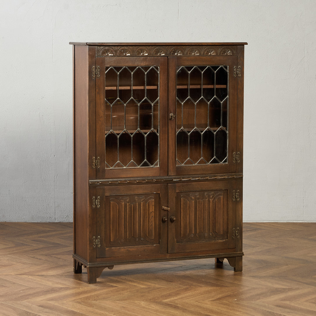 ガラス キャビネット