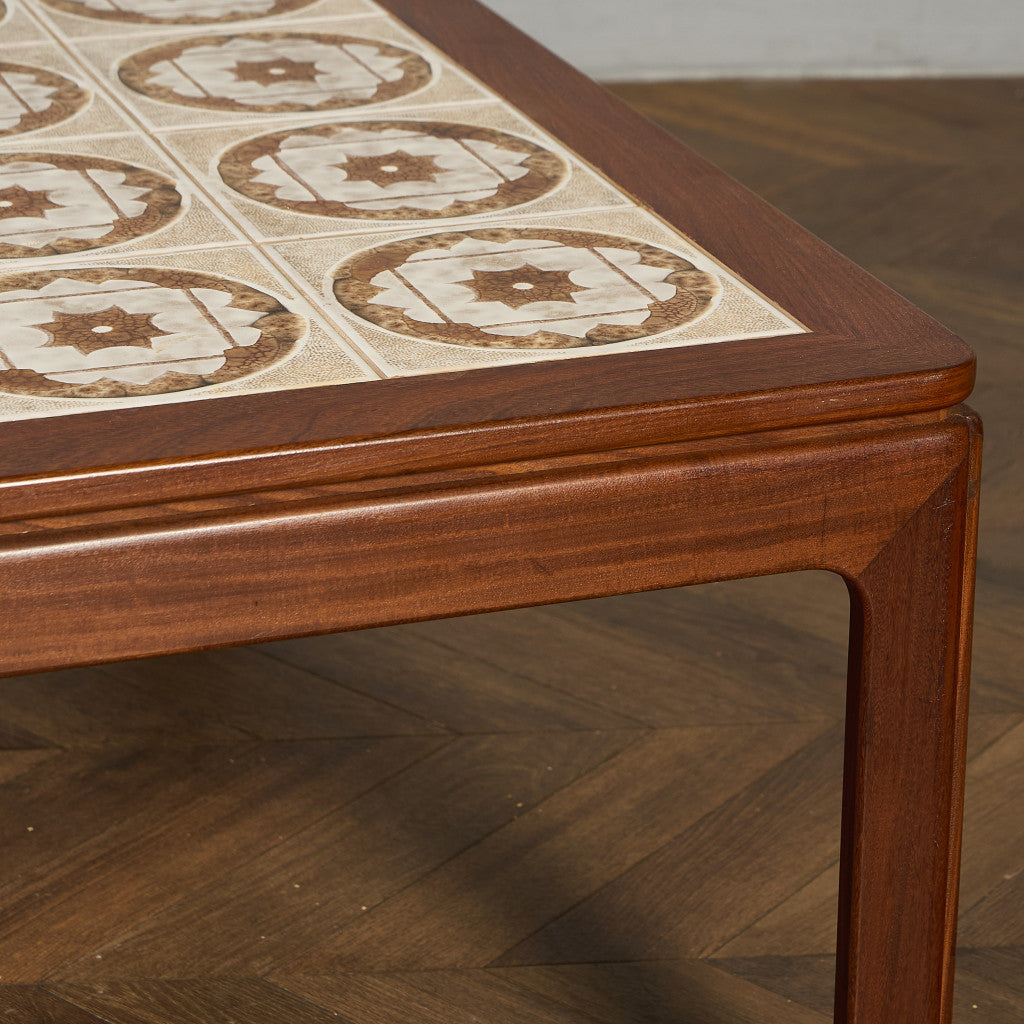 タイルトップ コーヒーテーブル