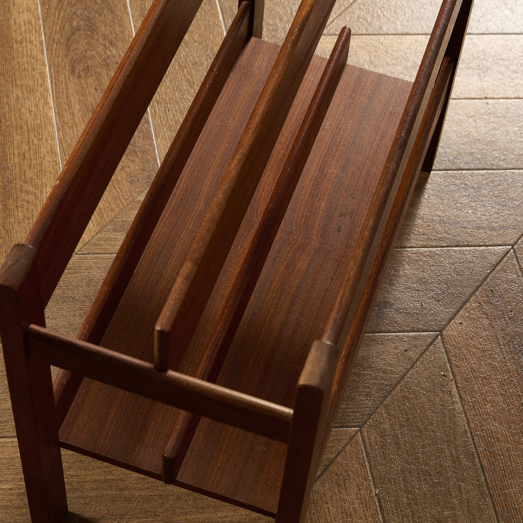 ヴィンテージ マガジンラック