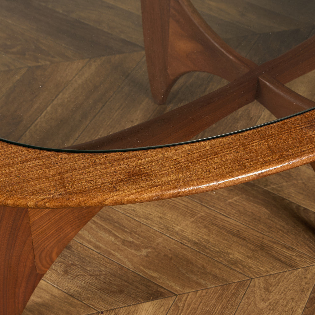 astro オーバルコーヒーテーブル