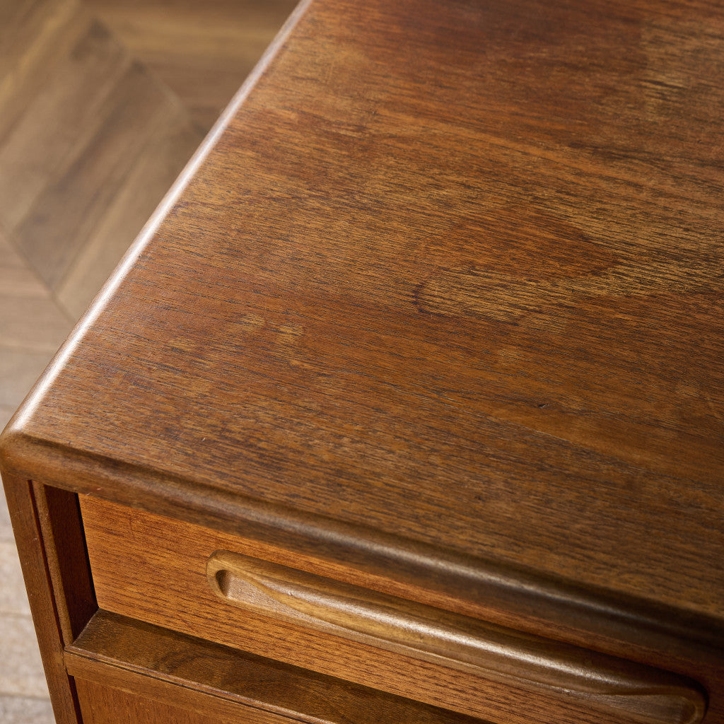 Fresco ヴィンテージ 脚付き サイドボード (4072)