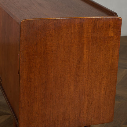 イギリス ヴィンテージ サイドボード