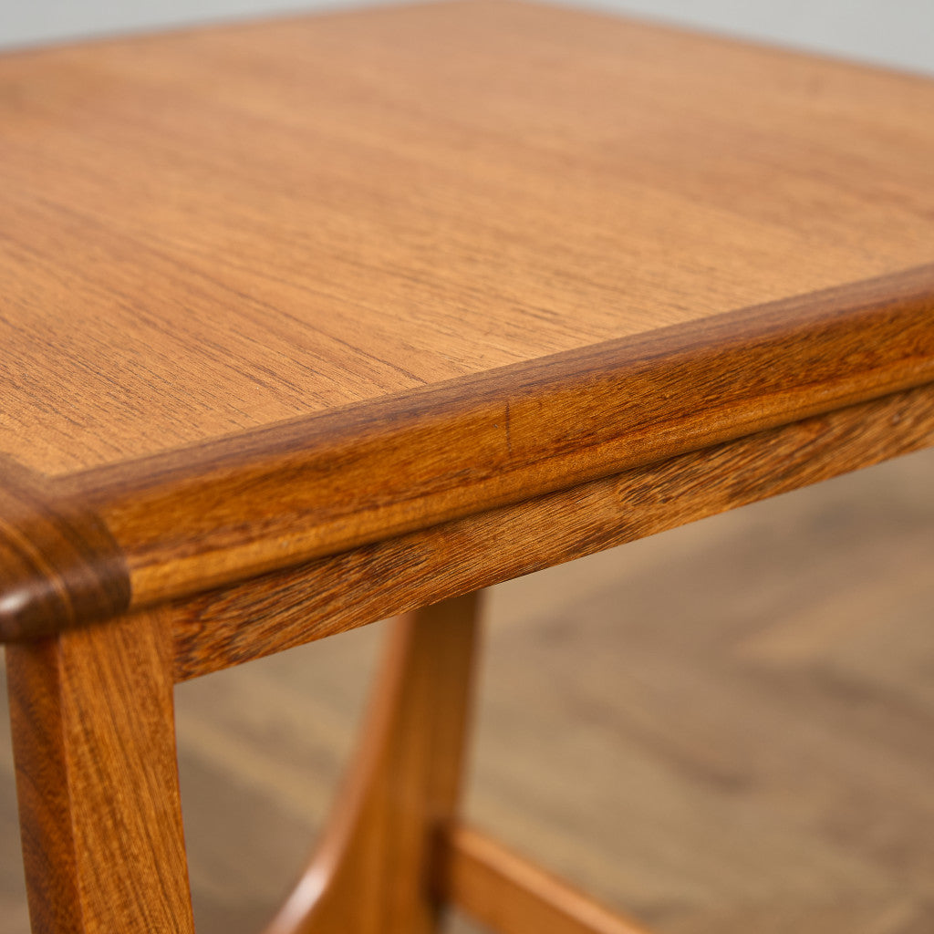 Astro セラミックタイルトップ ネストテーブル