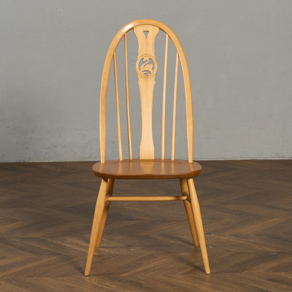 スワンバックチェア  ラウンドメタルラベル