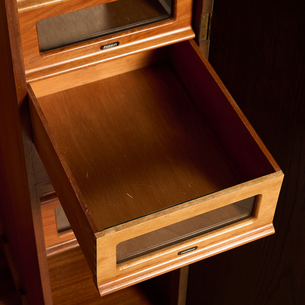 英国 クラシック ワードロープ