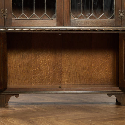 ガラス キャビネット