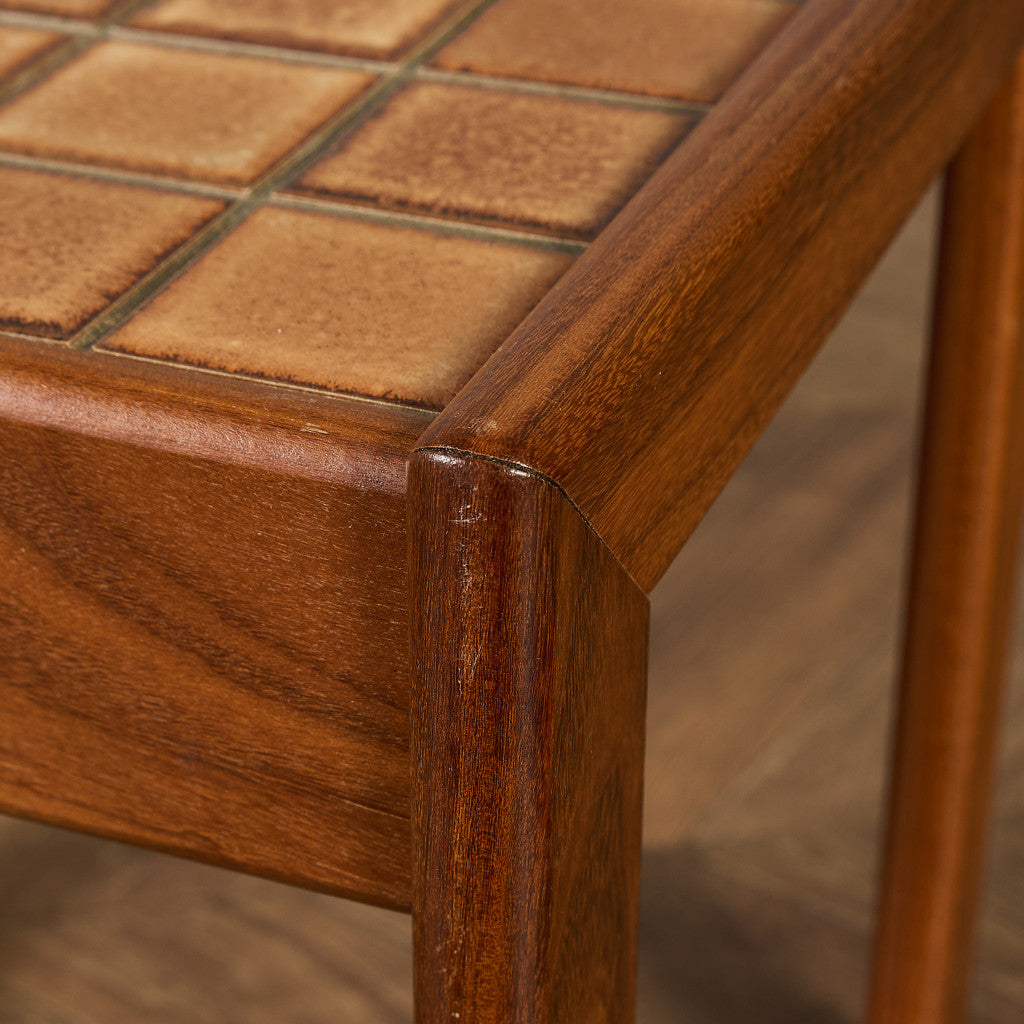 英国 ヴィンテージ タイルトップ ネストテーブル #91883