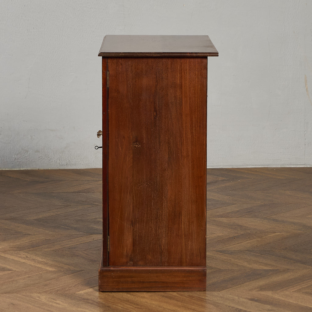 英国 クラシック キャビネット