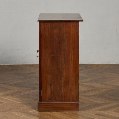 英国 クラシック キャビネット