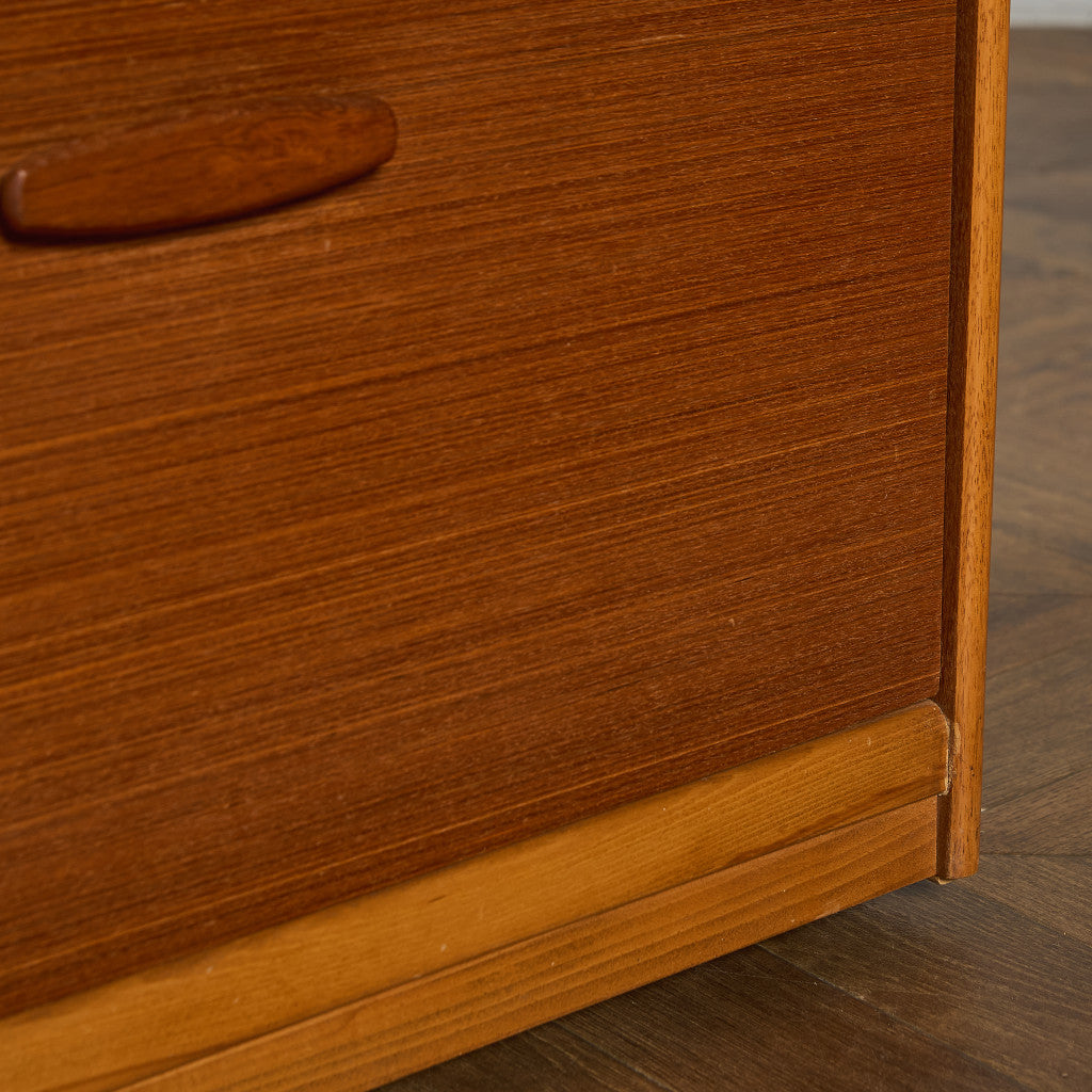 ヴィンテージ 6段チェスト