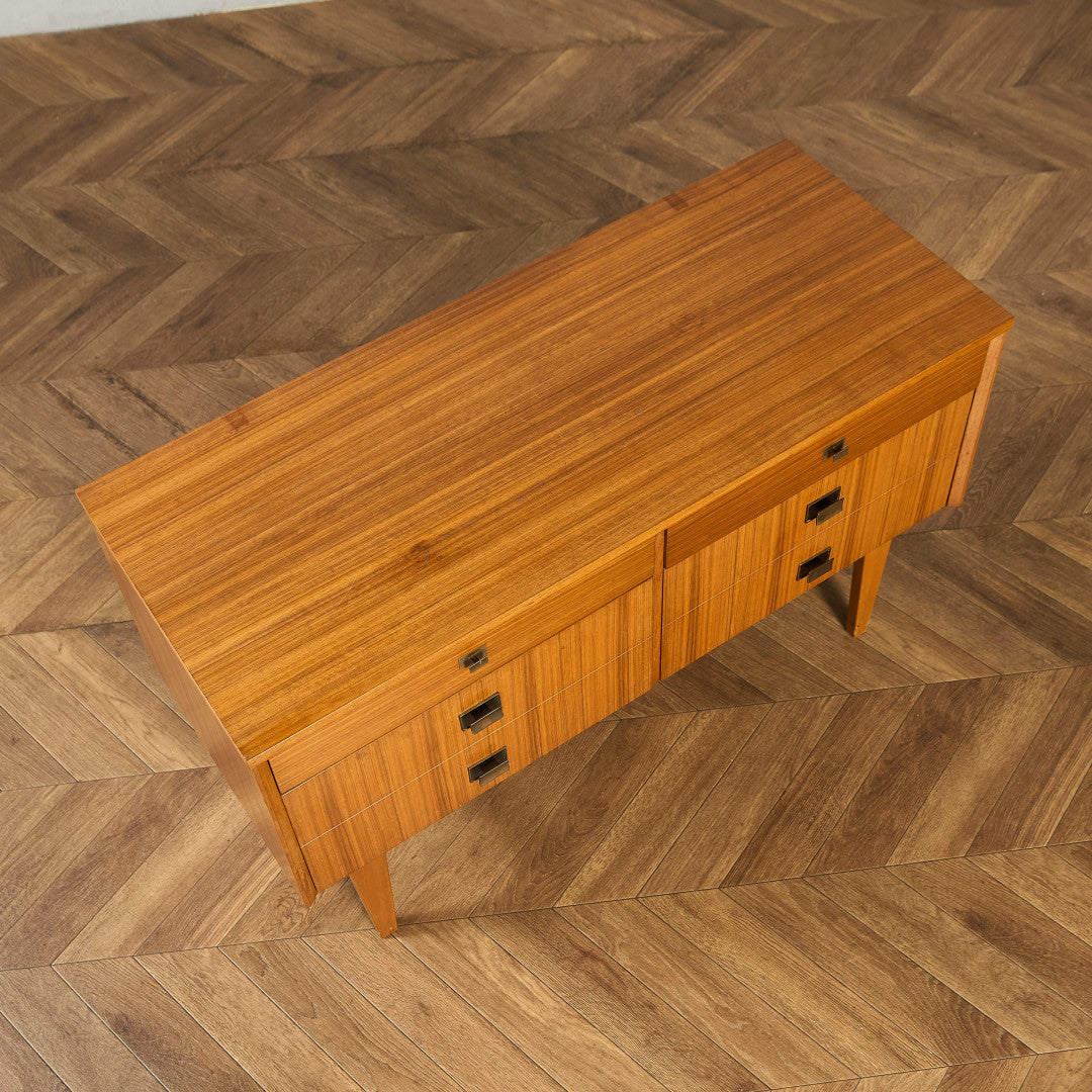 Limelight ヴィンテージ サイドボード