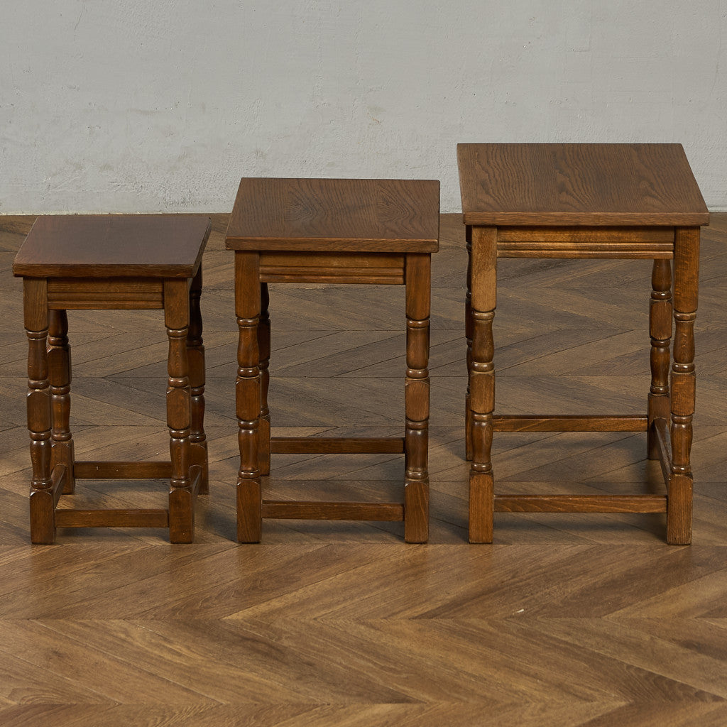 英国 クラシック ネストテーブル