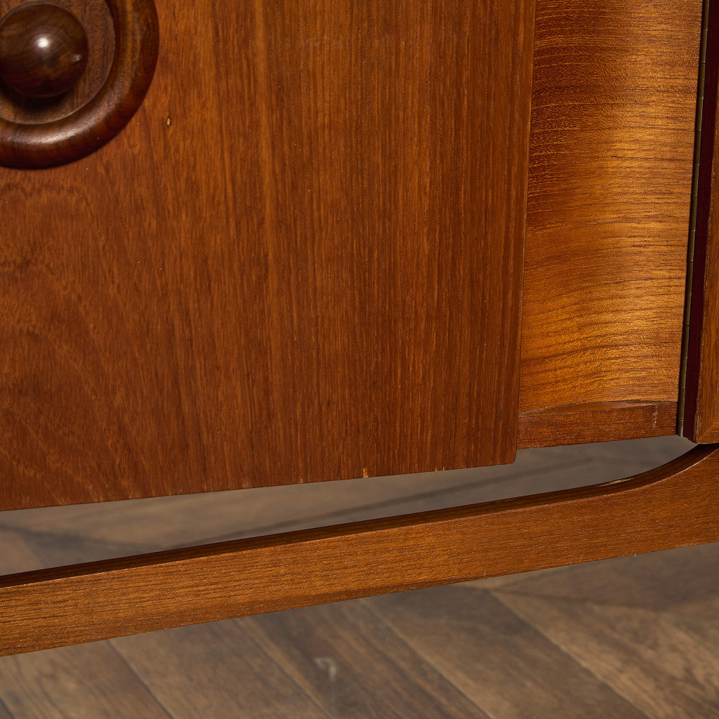 イギリス ヴィンテージ サイドボード