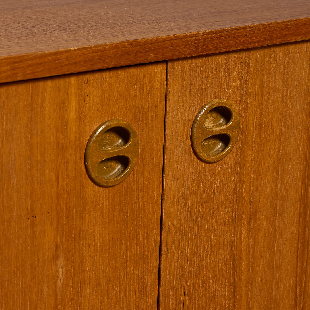 英国 ヴィンテージ キャビネット