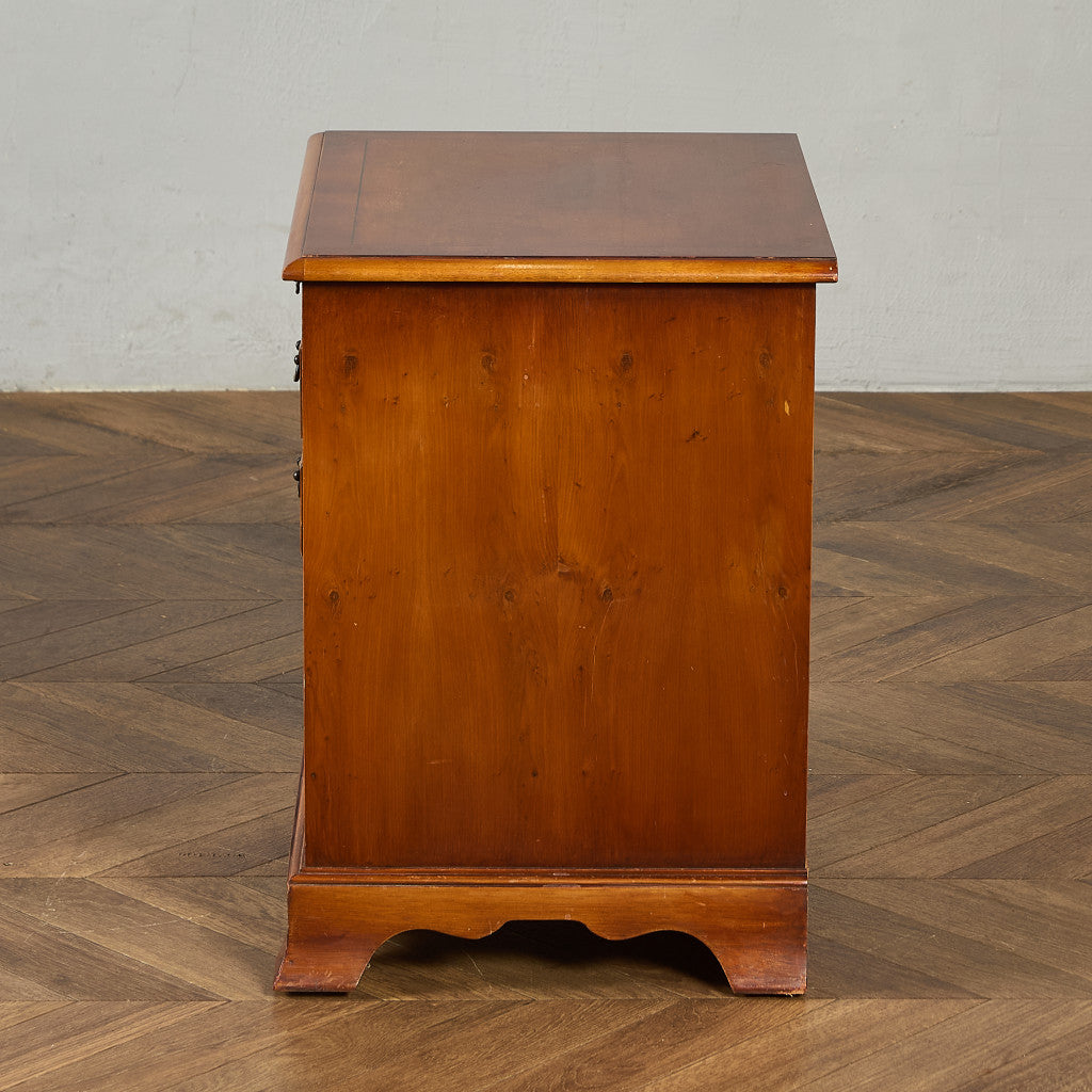 サイドキャビネット