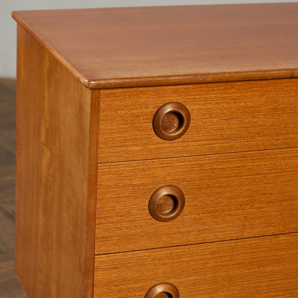 イギリス ヴィンテージ サイドボード