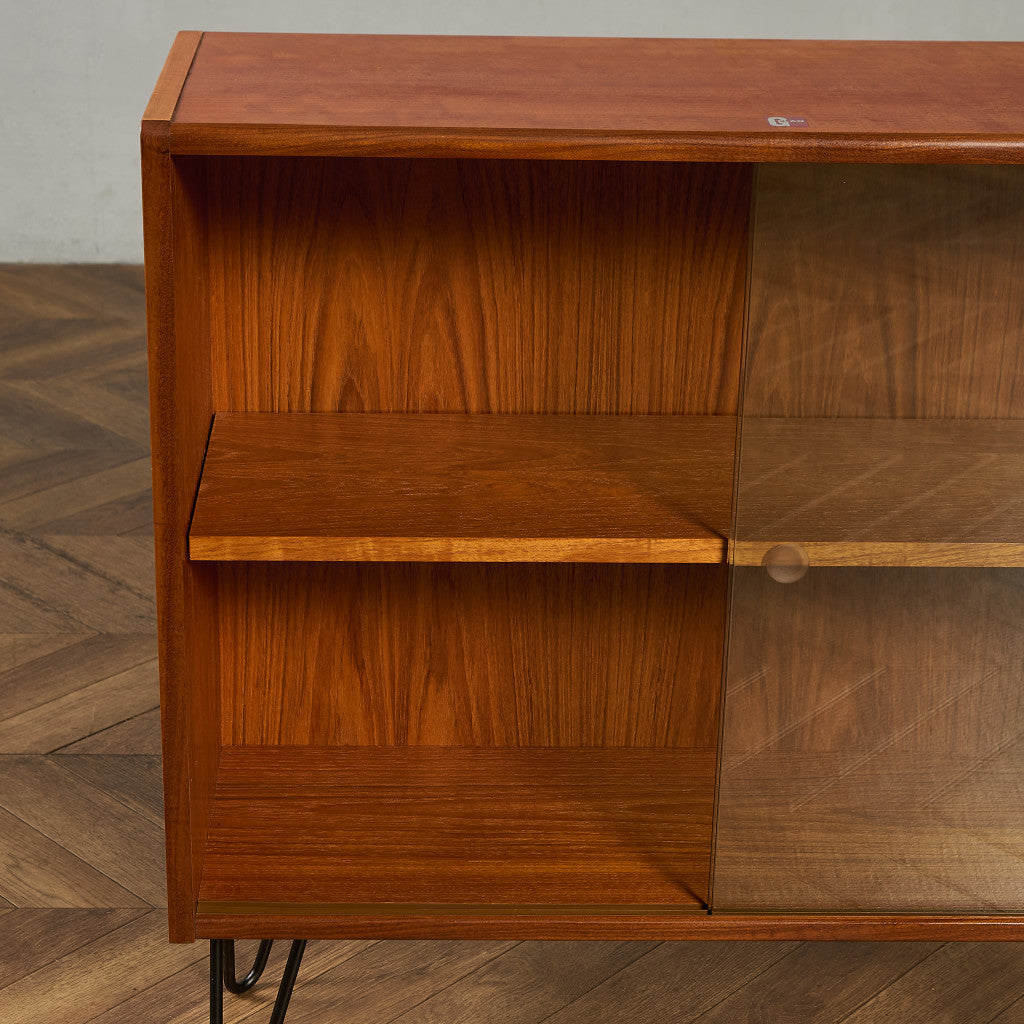 ヴィンテージ ガラスブックケース  カスタム アイアンヘアピンレッグ