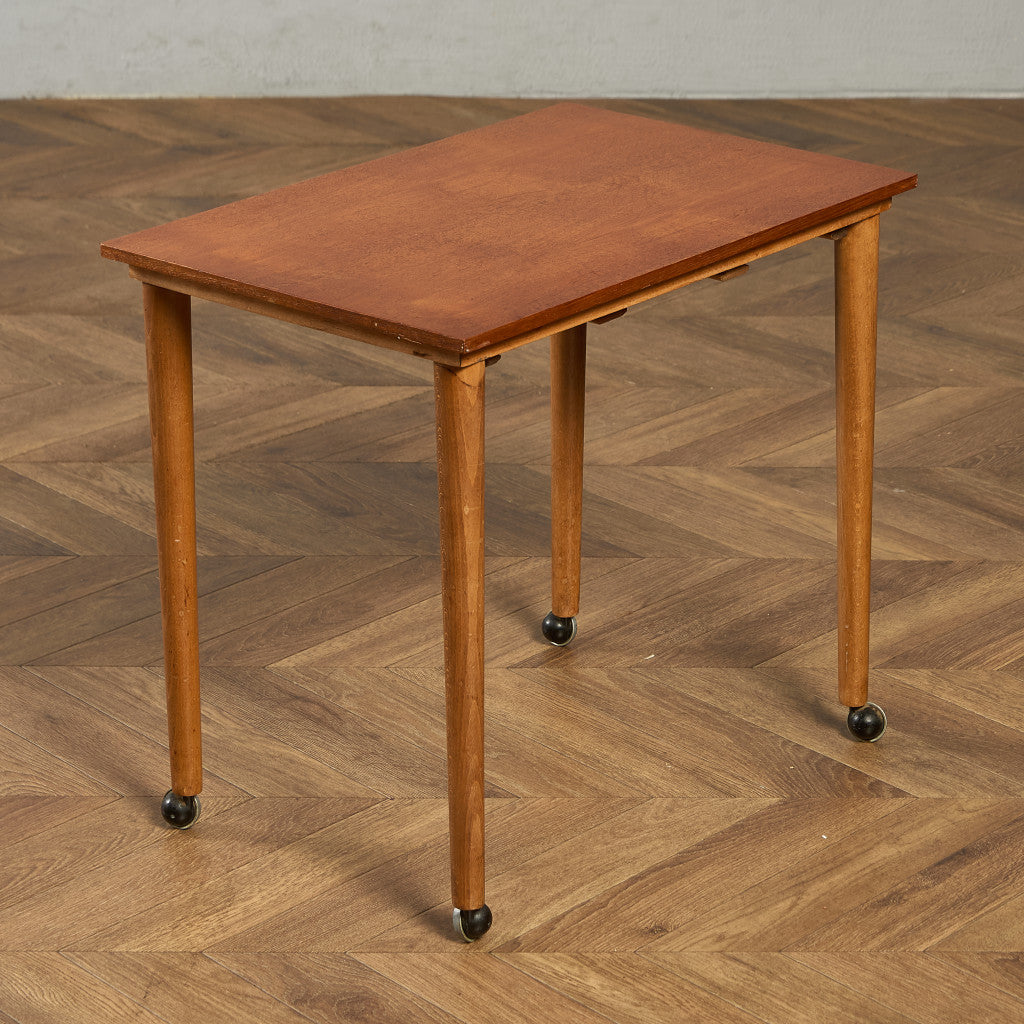 Novy Domov ヴィンテージ ネストテーブル