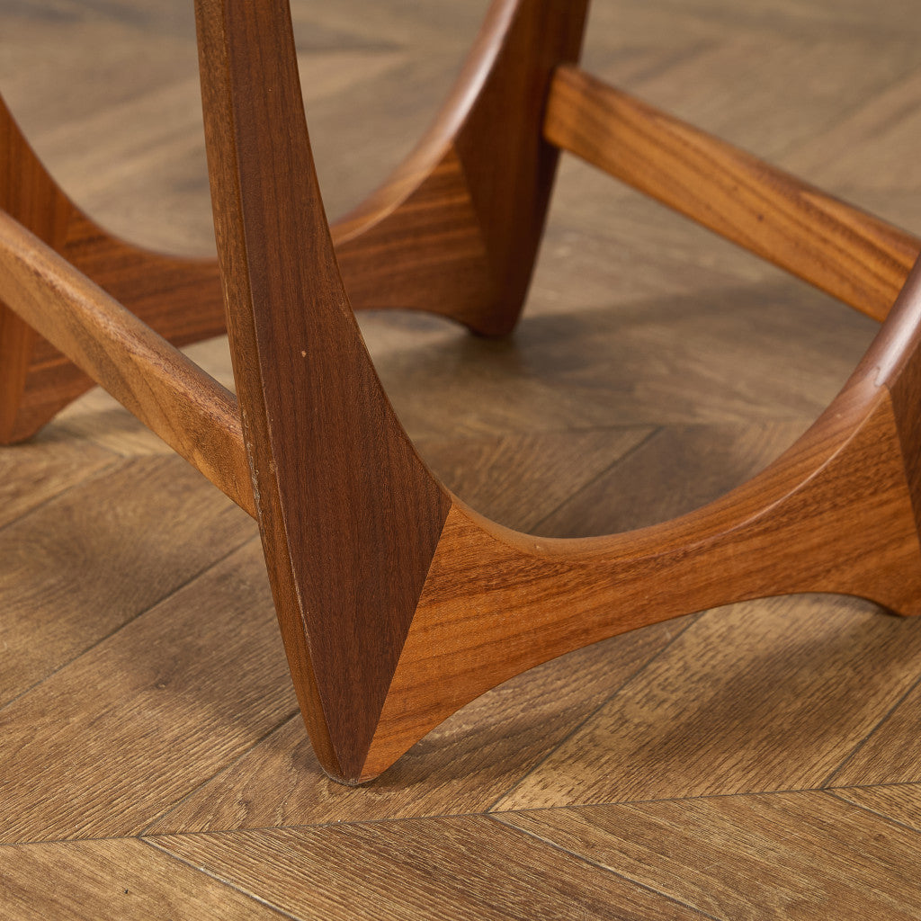 Astro タイルトップ ネストテーブル