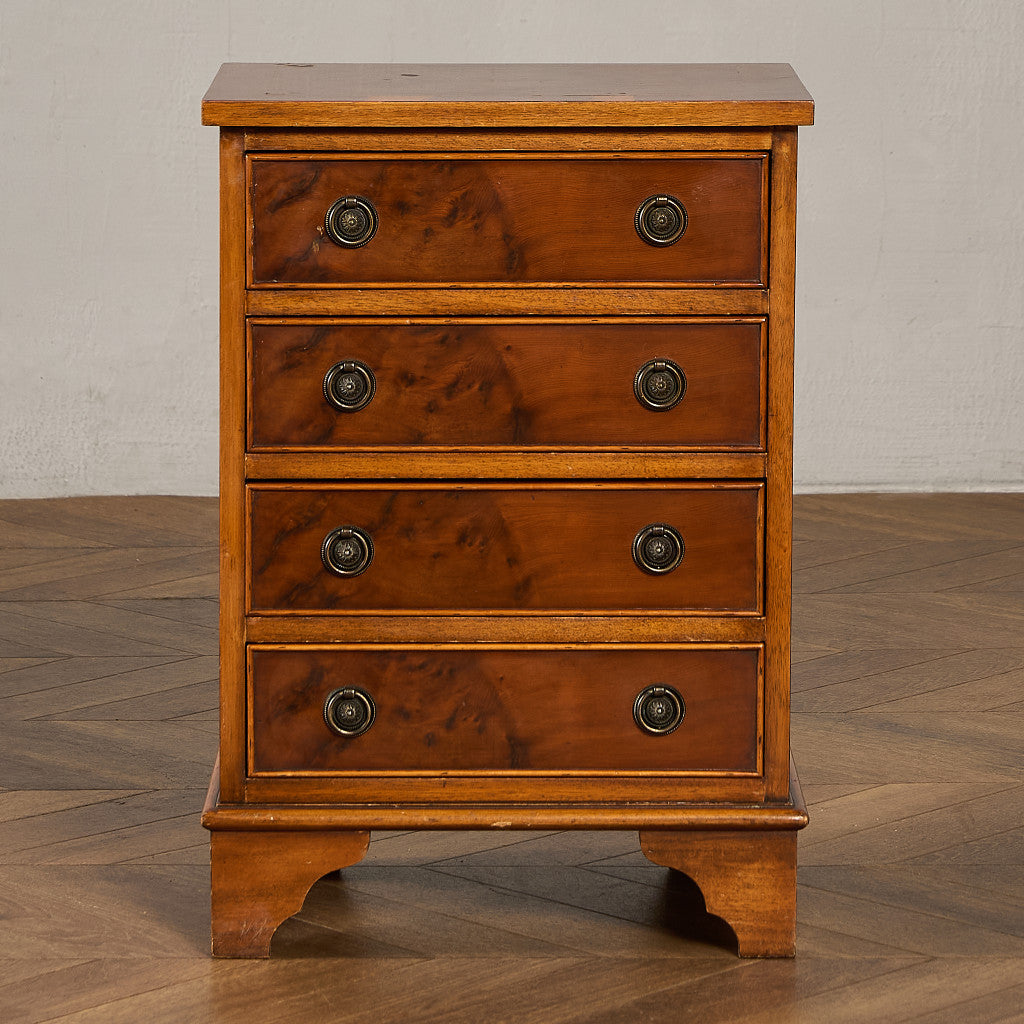 英国 クラシック サイドチェスト