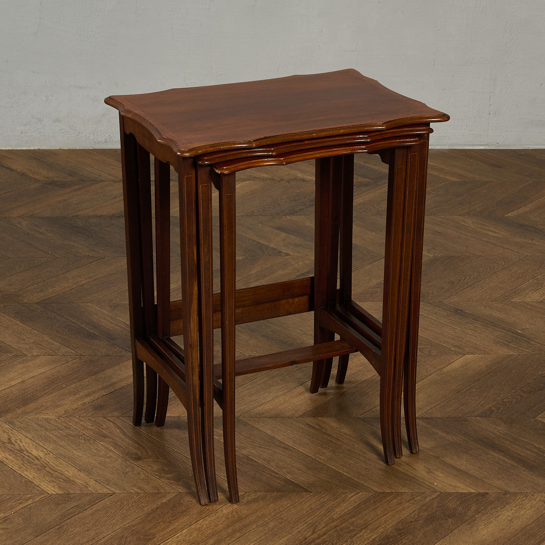 英国 クラシック ネストテーブル