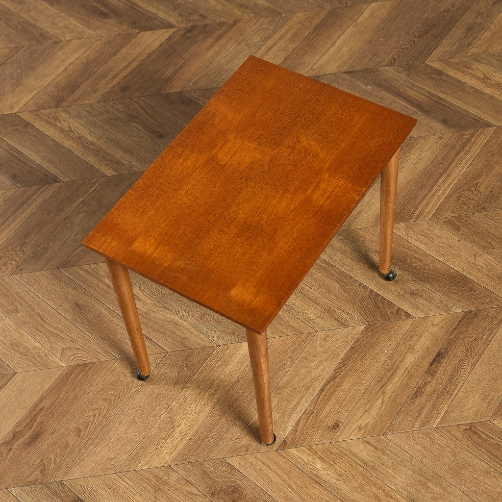 Novy Domov ヴィンテージ ネストテーブル