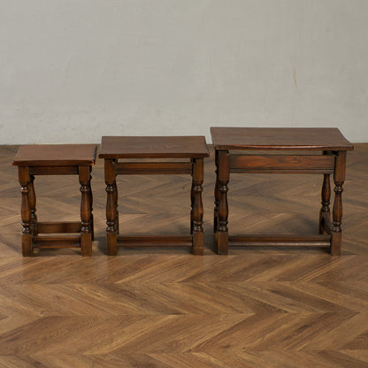 英国 クラシック オーク材 ネストテーブル