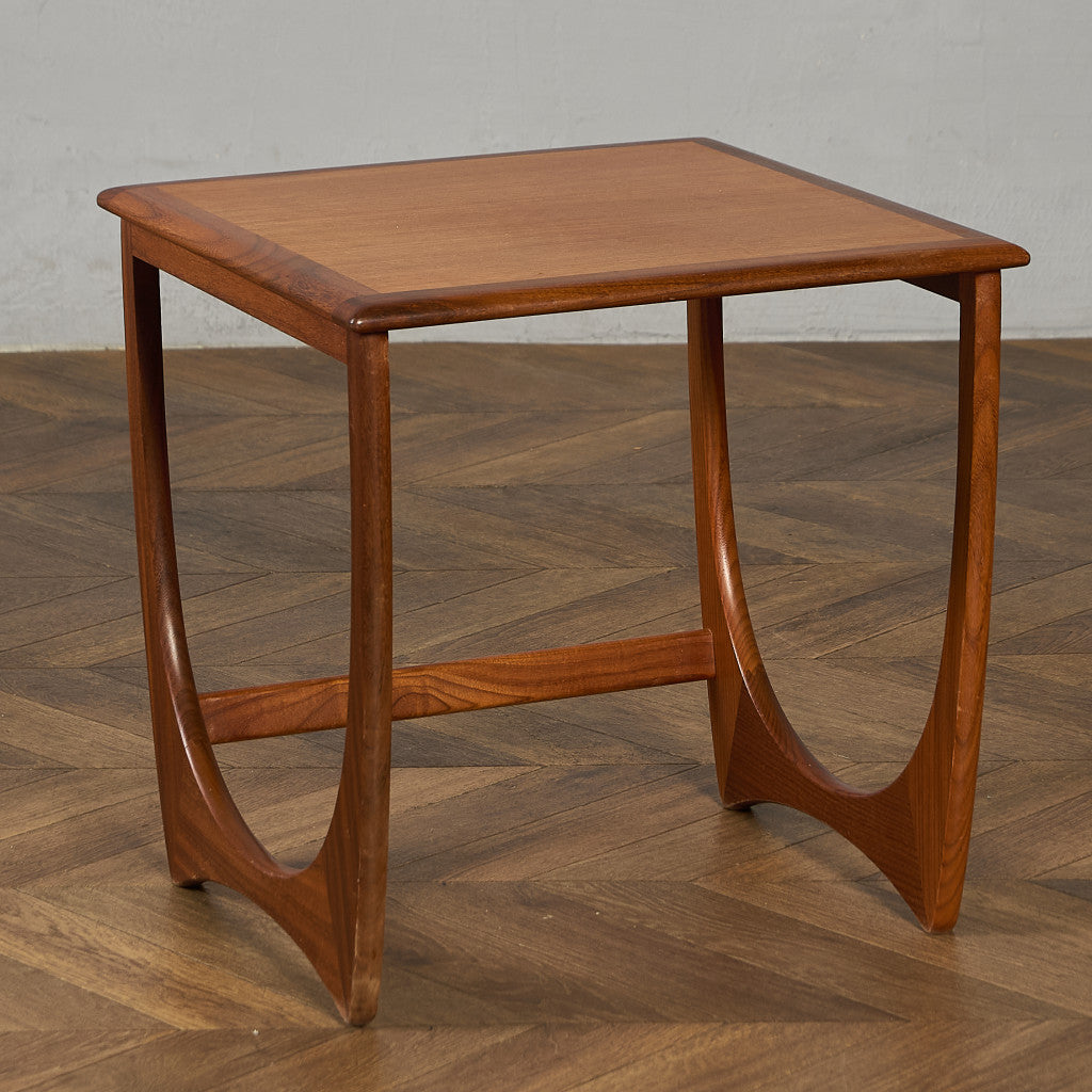 Astro ネストテーブル