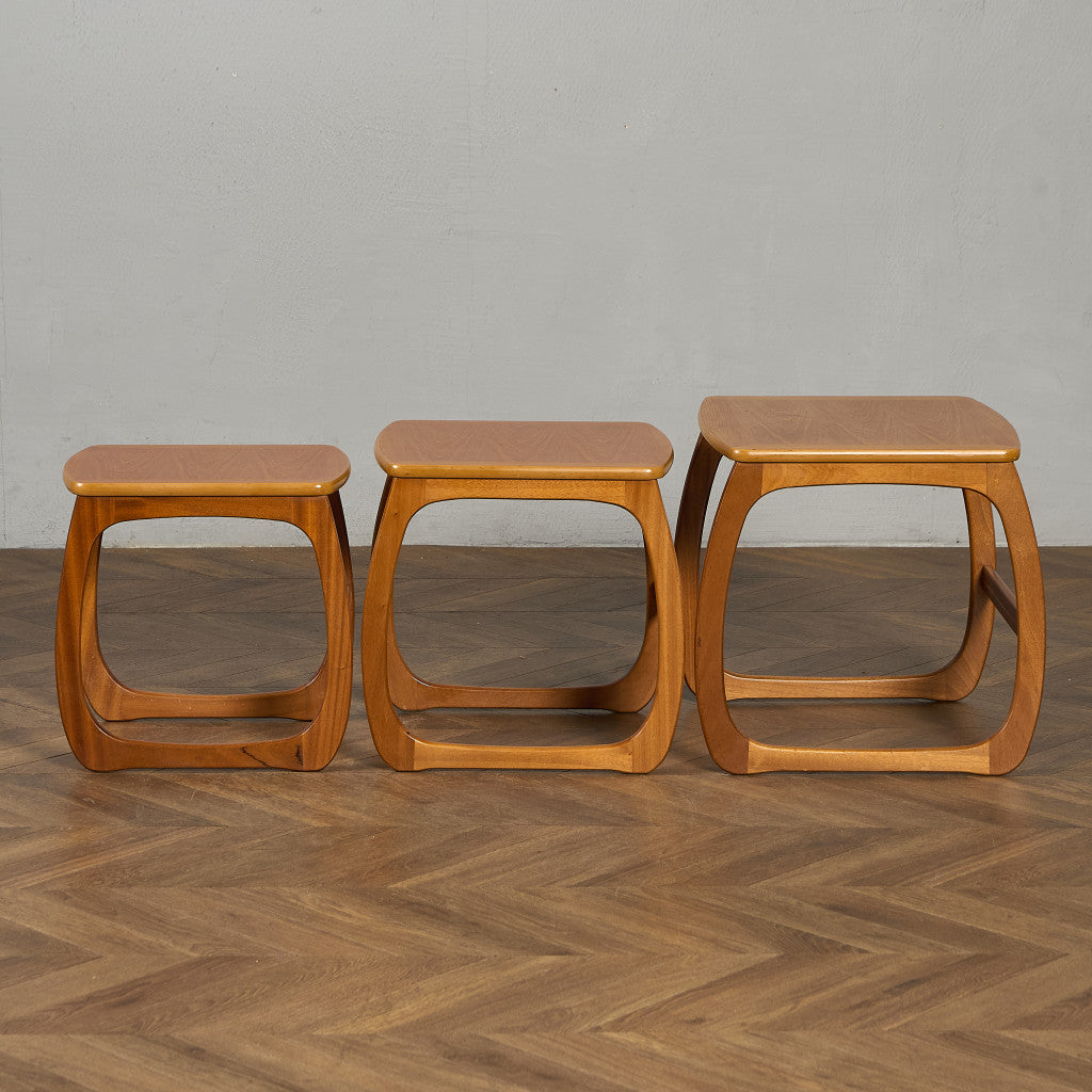 Burlington ネストテーブル