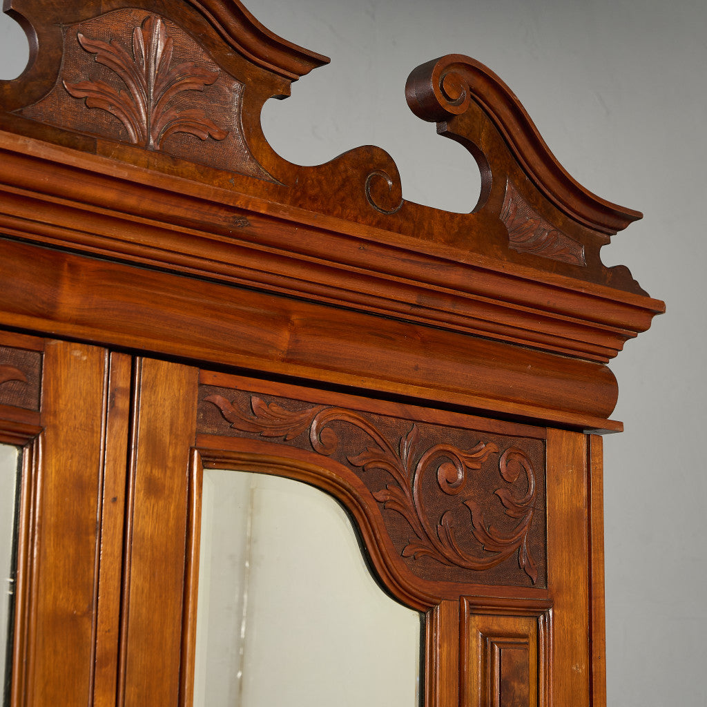 英国 アンティーク ワードローブ