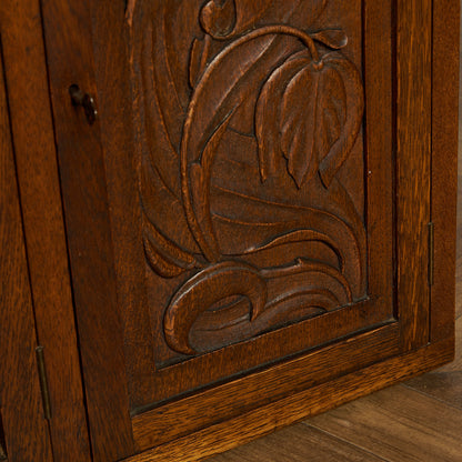 英国 アンティーク キャビネット