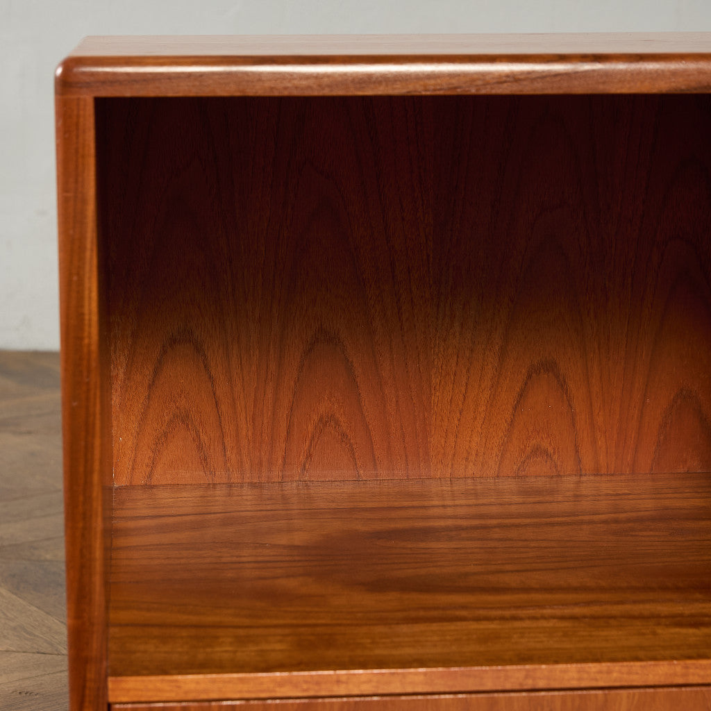 Fresco ナイトテーブル