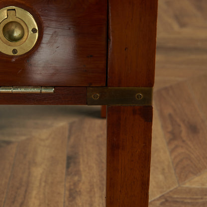 英国ヴィンテージ ベッドサイドキャビネット