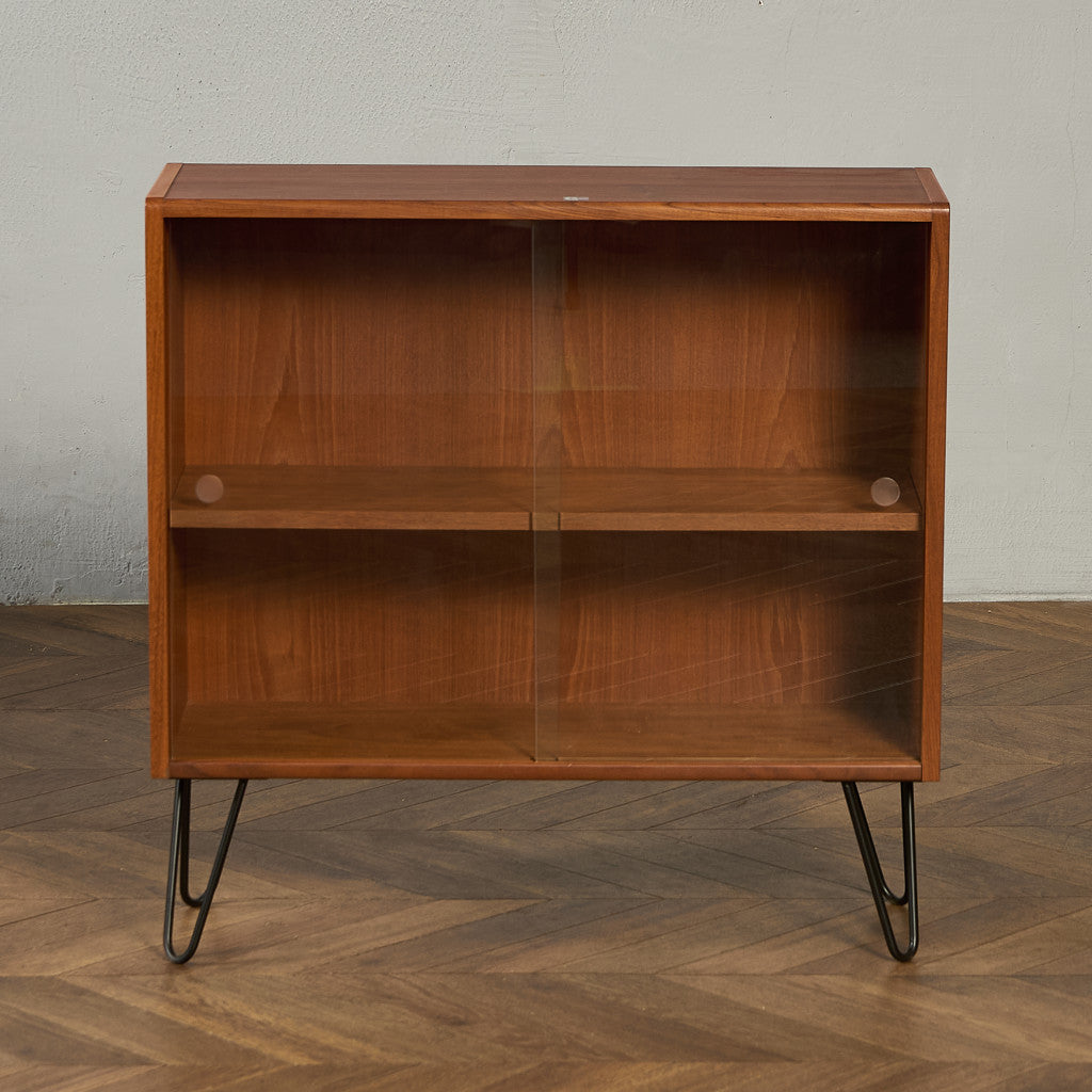 ヴィンテージ ガラス ブックケース カスタム アイアンヘアピンレッグ