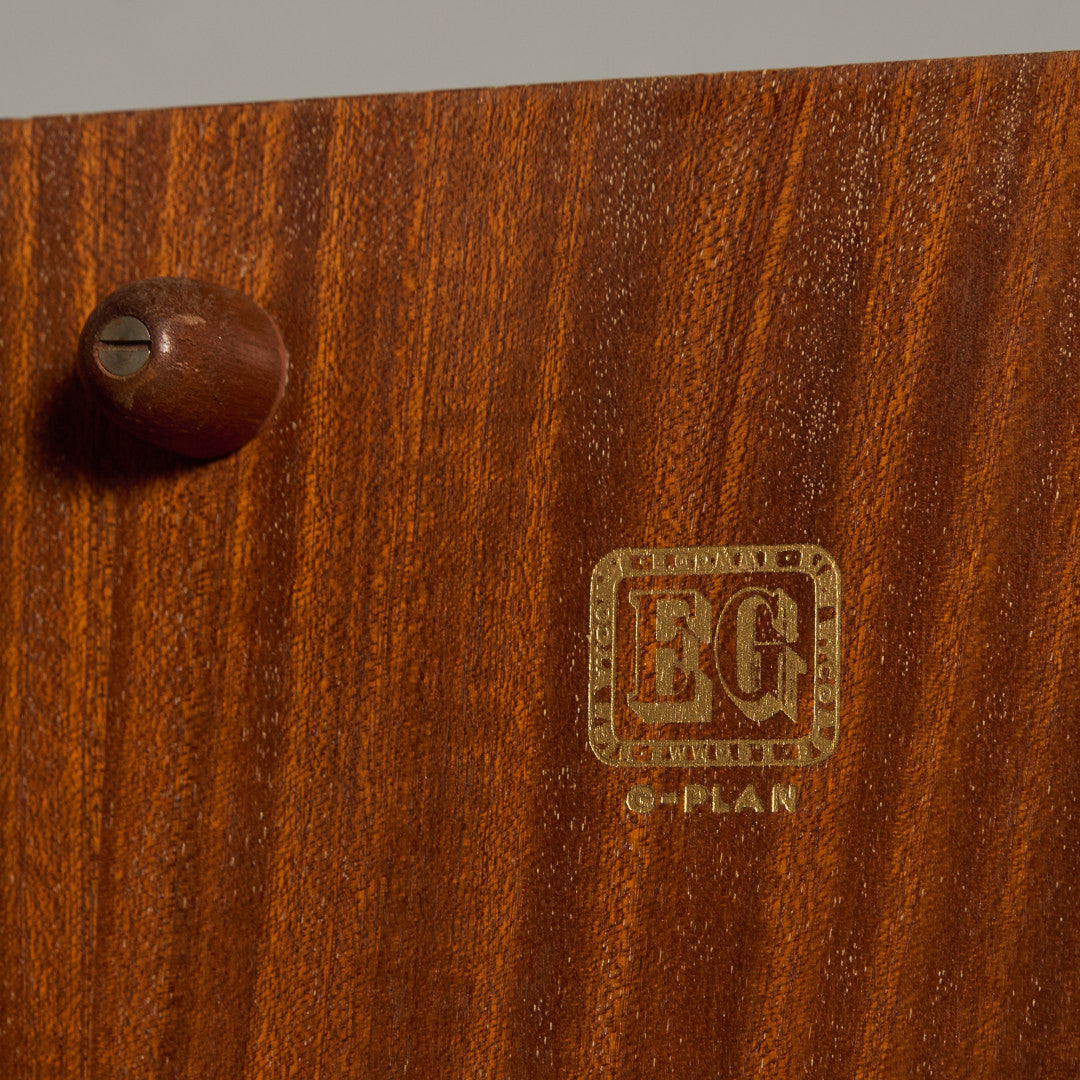 Chinese white ヴィンテージ 3ドア ワードローブ 初期ゴールドラベル