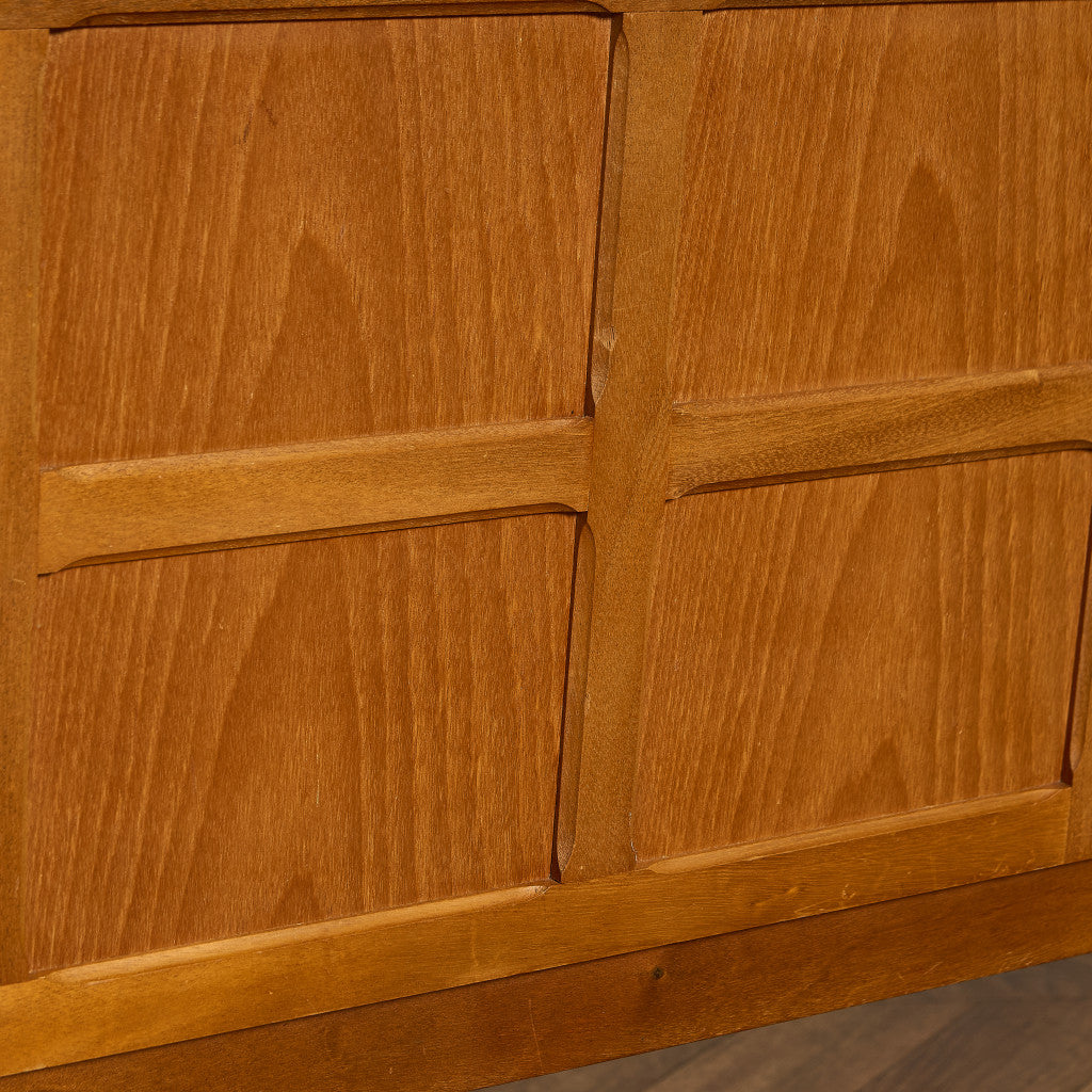 十字扉 ヴィンテージ サイドボード