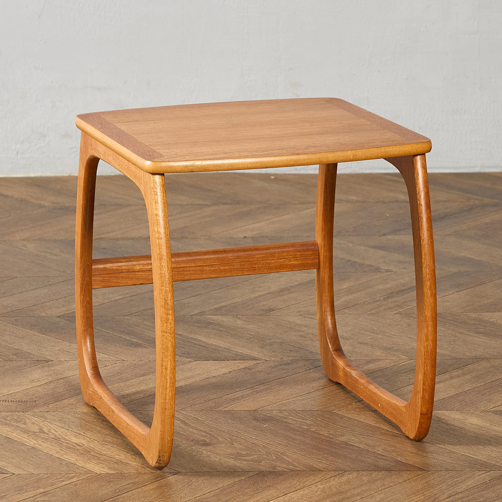 Burlington ネストテーブル