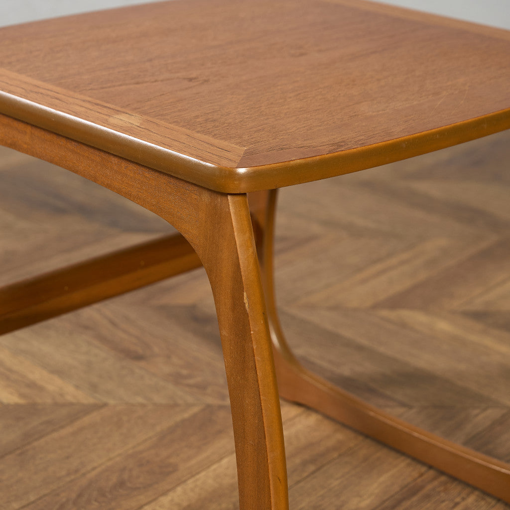 Burlington ネストテーブル