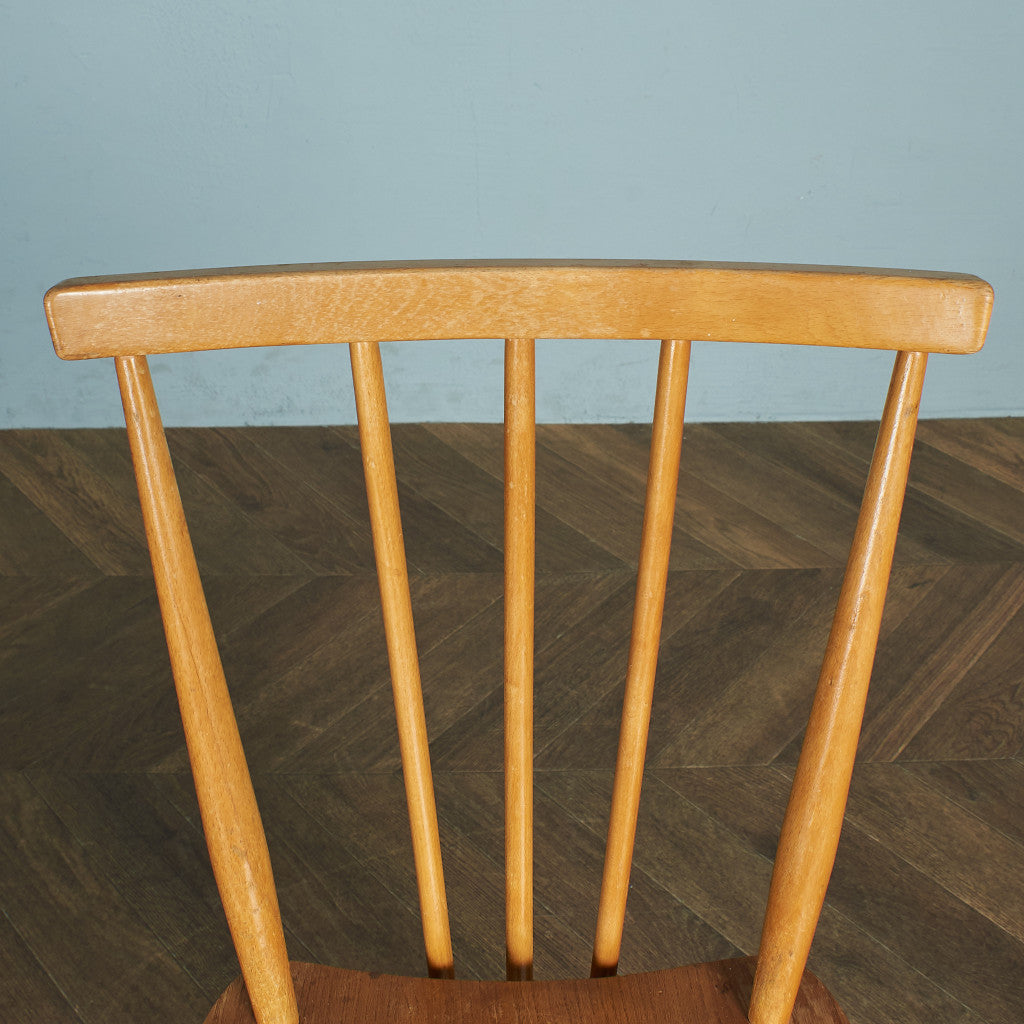 スティックバックチェア