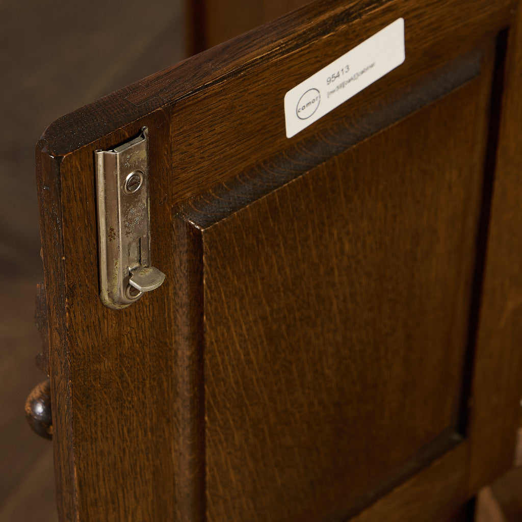 英国 クラシック オーク サイド キャビネット