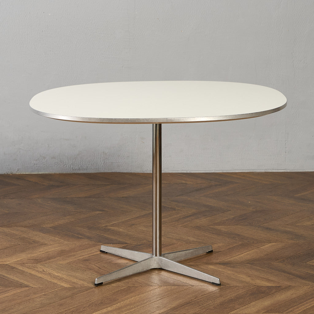 フリッツ・ハンセン Fritz Hansen A603 Super-circular Table スーパー