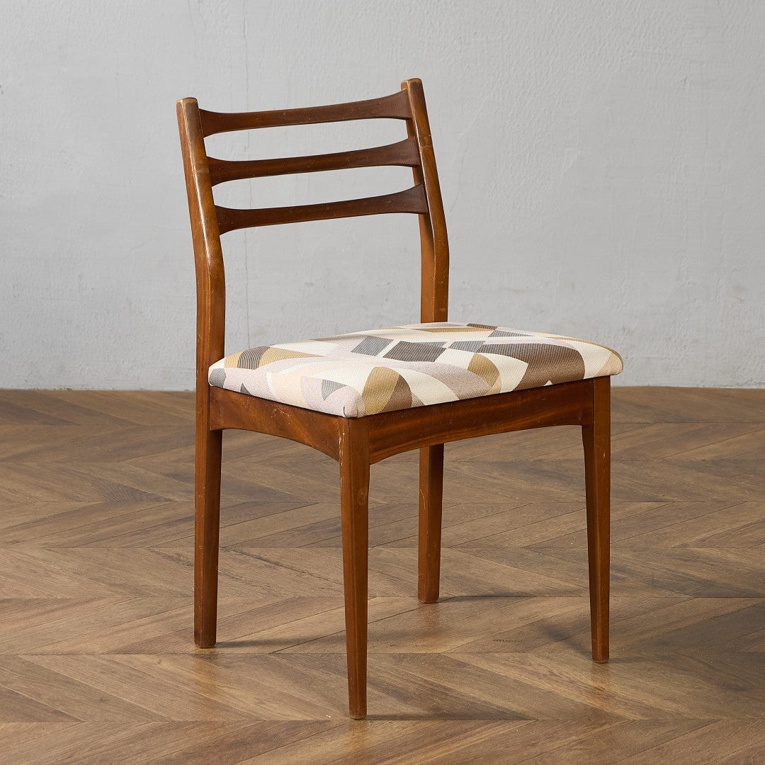 ミッドセンチュリー　ビンテージチェア ミッドセンチュリーのブランドチェア集めました | camori アンティーク