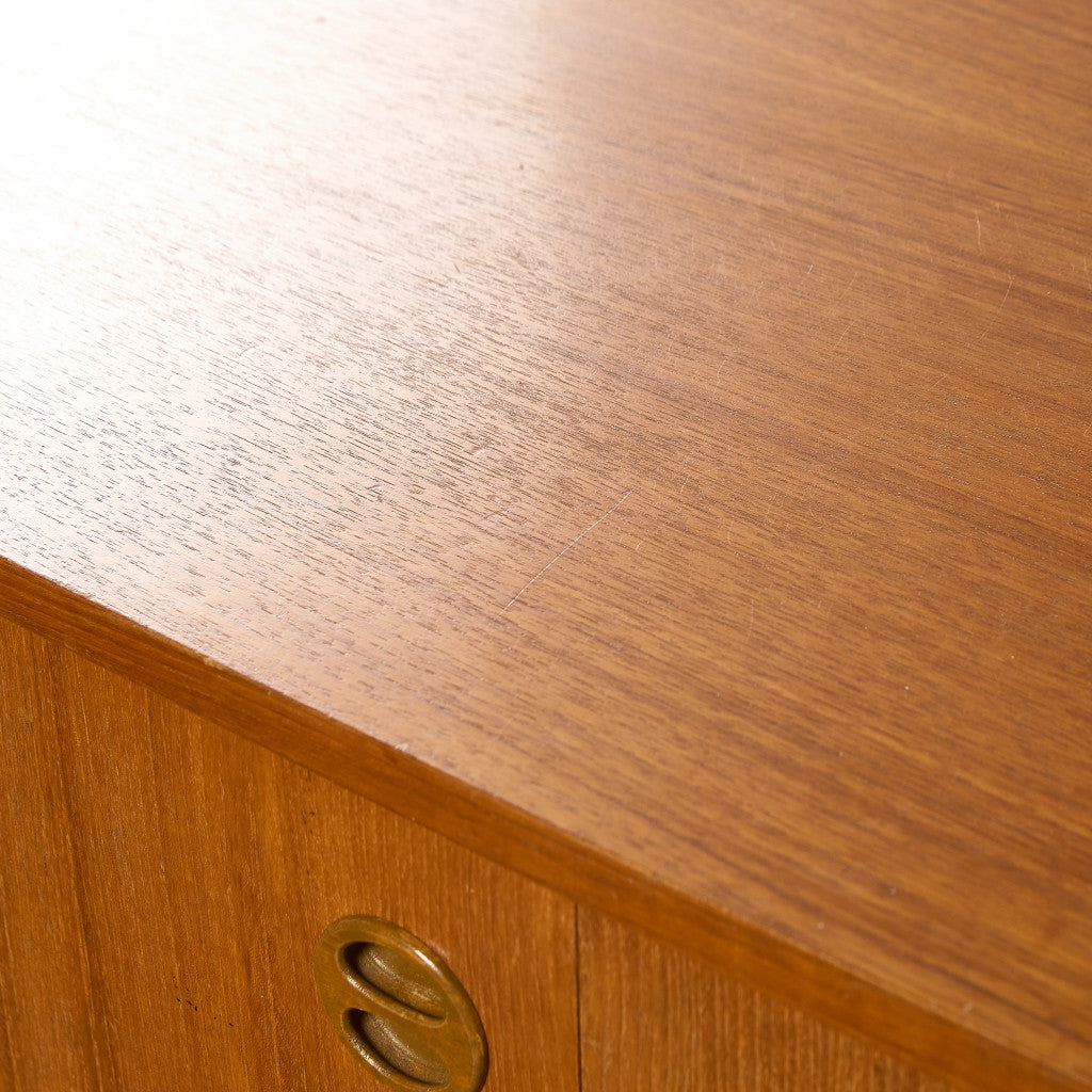 英国 ヴィンテージ キャビネット